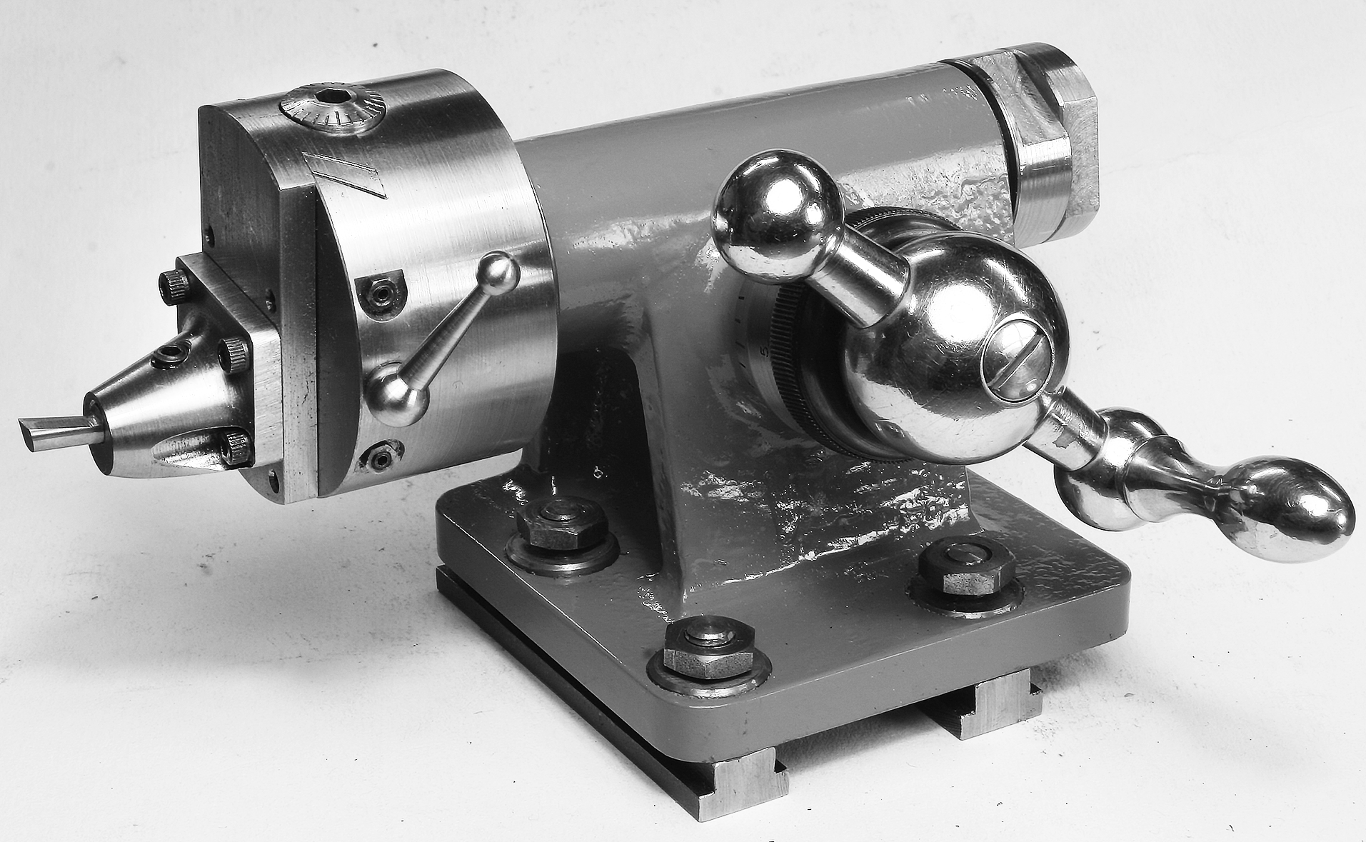 Spherical turning attachment
